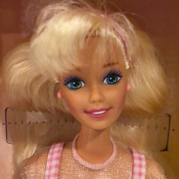 CRAZY SALE!!!! Spring petal Barbie - Picture 5 of 6